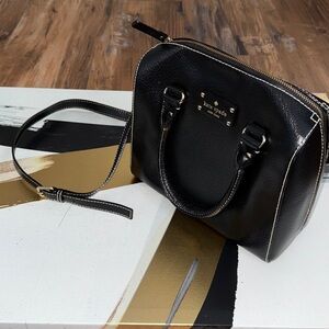Kate Spade 100% cow leather Wellesley Alessa black satchel LIKE NEW